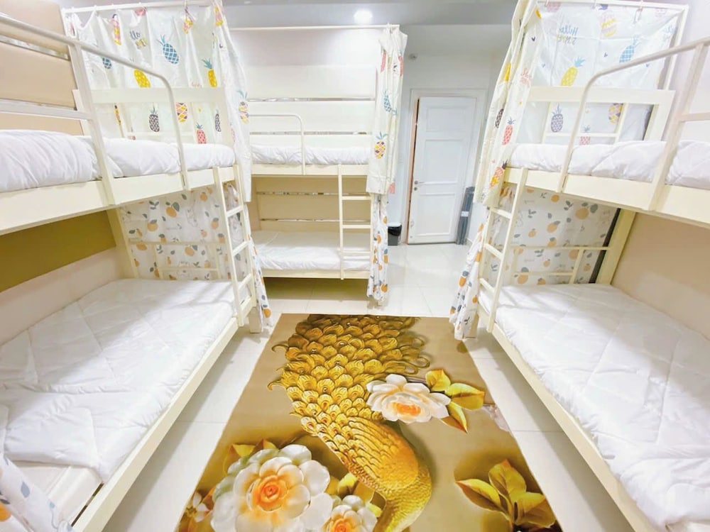 Saigon Authentic Hostel & Tours