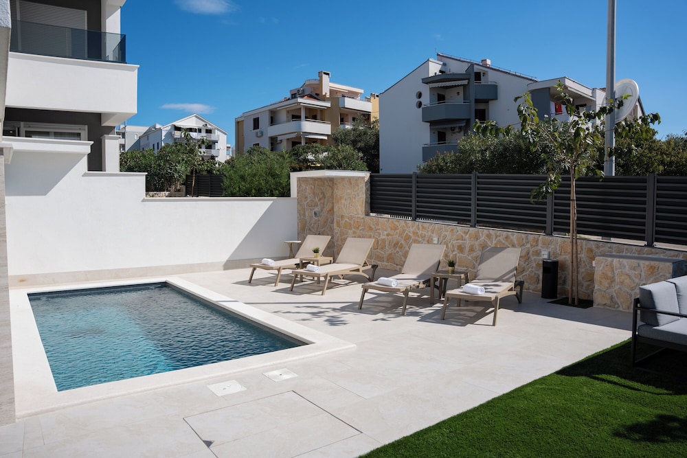 Relax apartments with private pool