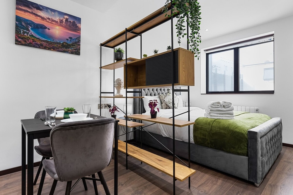 Chic Studio in Golders Green Near Tube Station