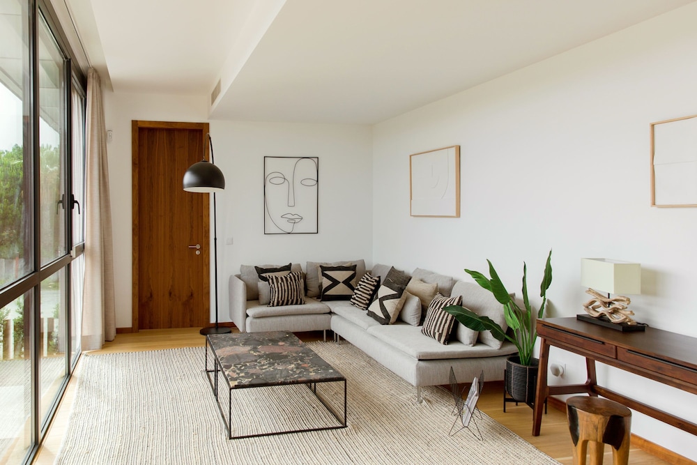 Troya Regal Villa By Cadenzalux