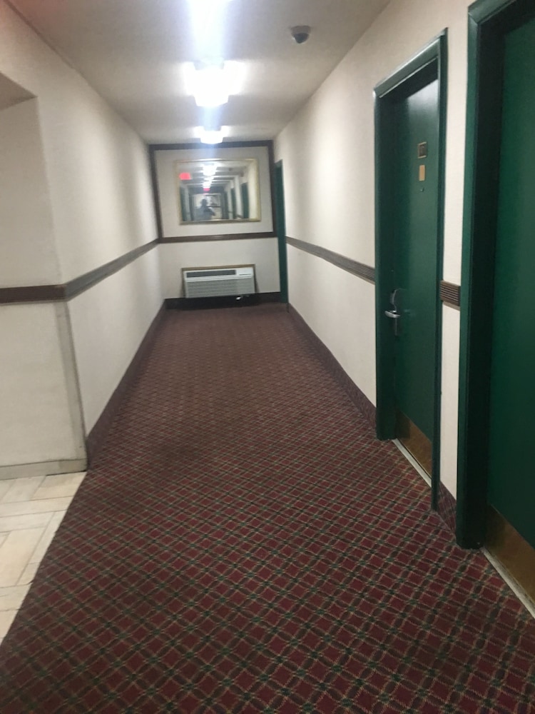 A Victory Hotel - Southfield - Property Image 2