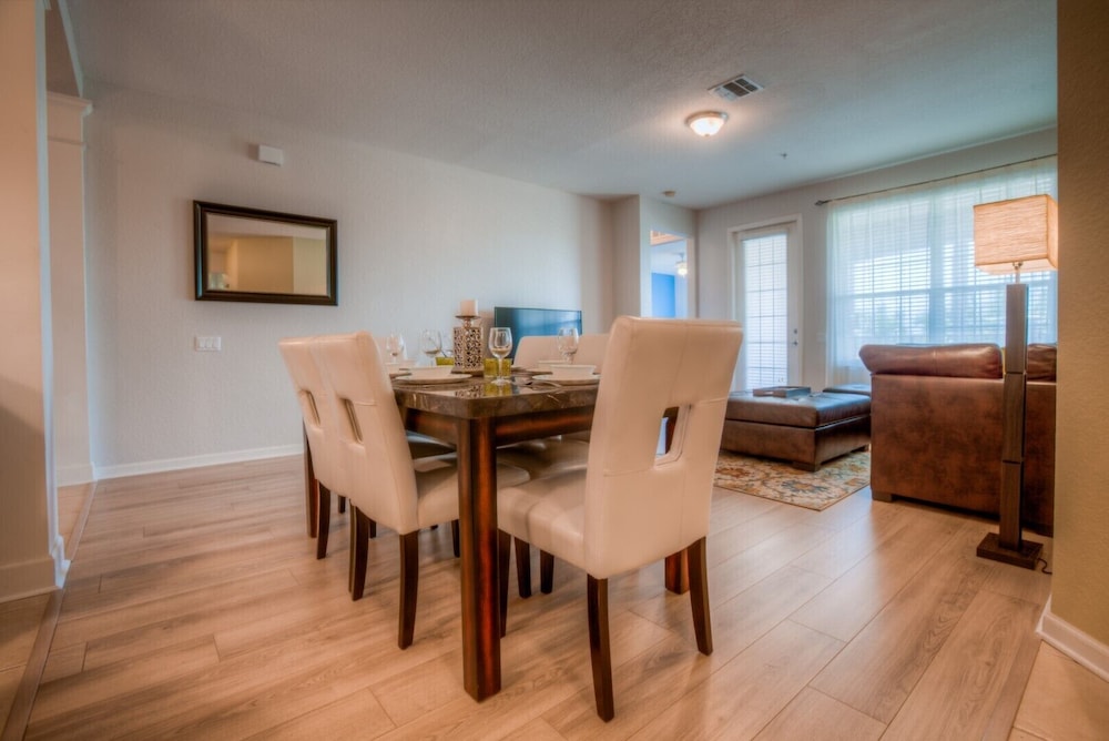 Tropicana Lakeview