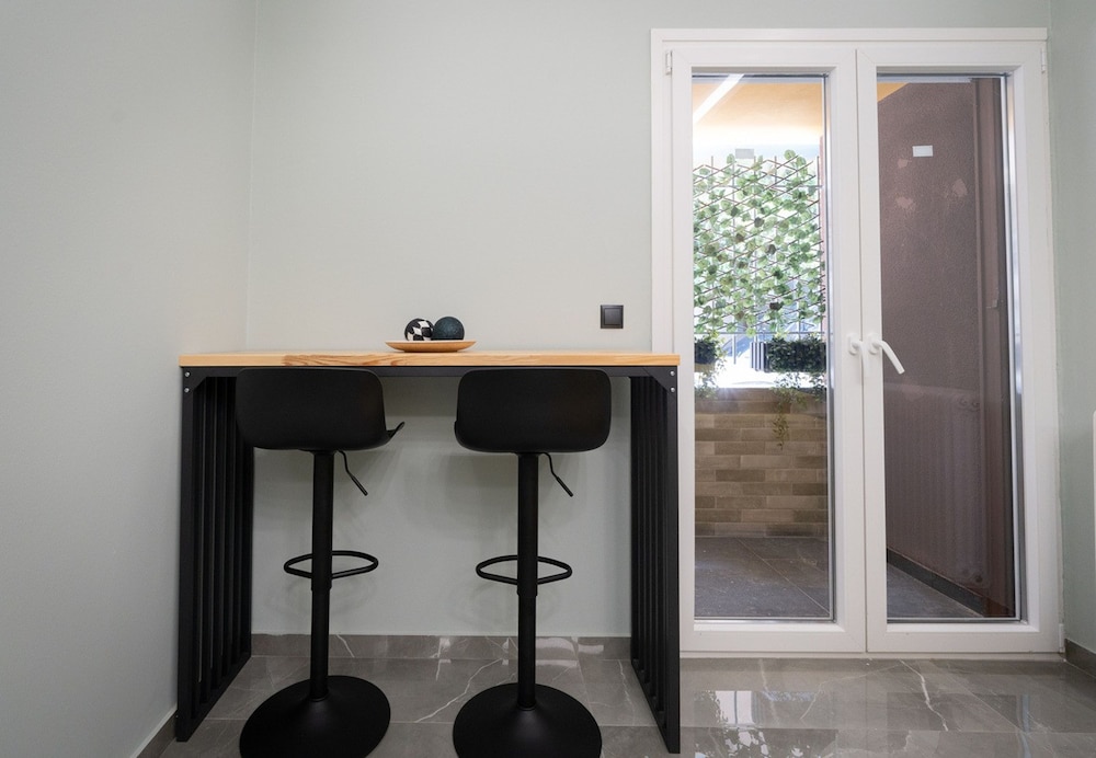 LIV - Comfortable Designer Apt in Lycabettus