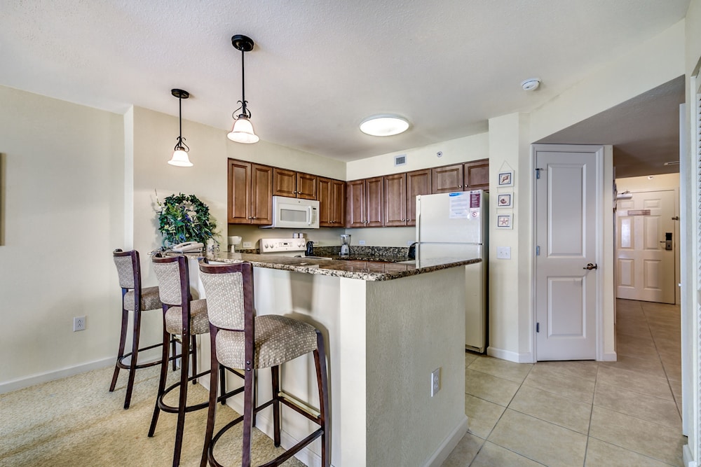 Tilghman Beach and Golf Resort by Condo-World