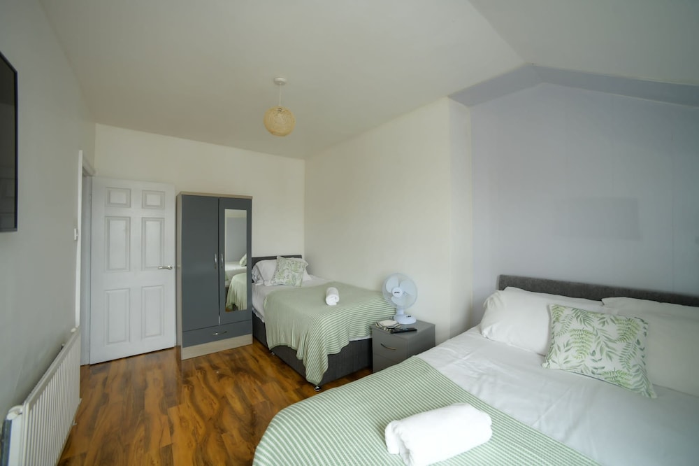 The Bells HOT TUB on Private Terrace Apartments view 4