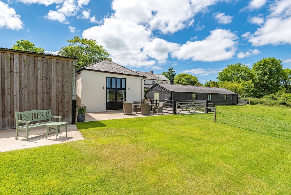 Waterland Old Barn