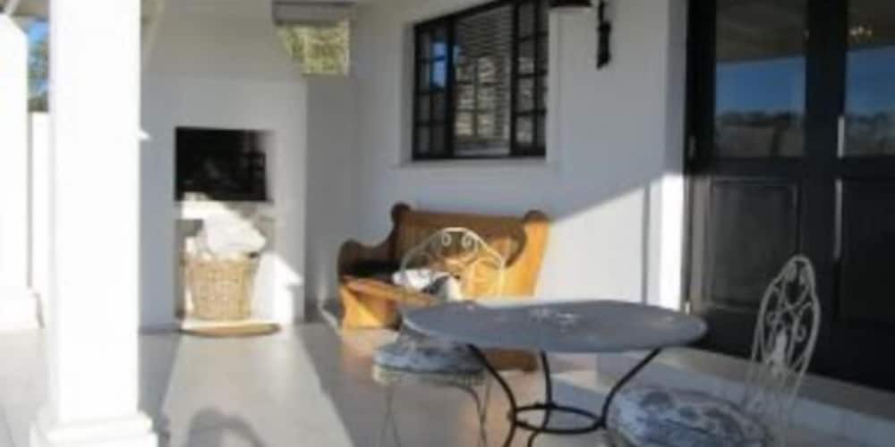 La Riviera Guesthouse