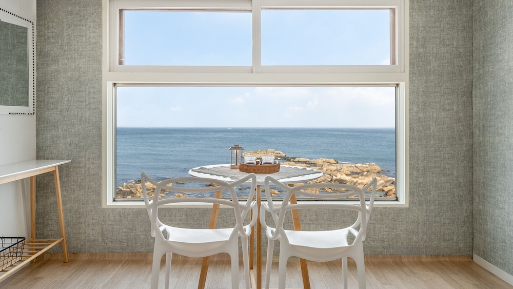 Goseong Napoli House Pension