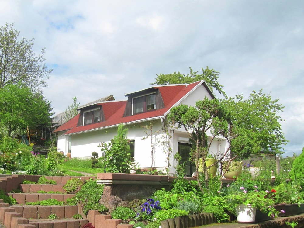 Holiday Home with Garden & Terrace near Rennsteig in Thuringian Forest view 5
