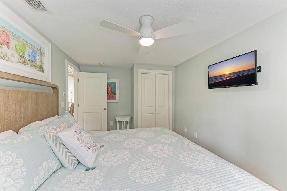Anna Maria Island Blue Bella Bliss - Private Heated Pool
