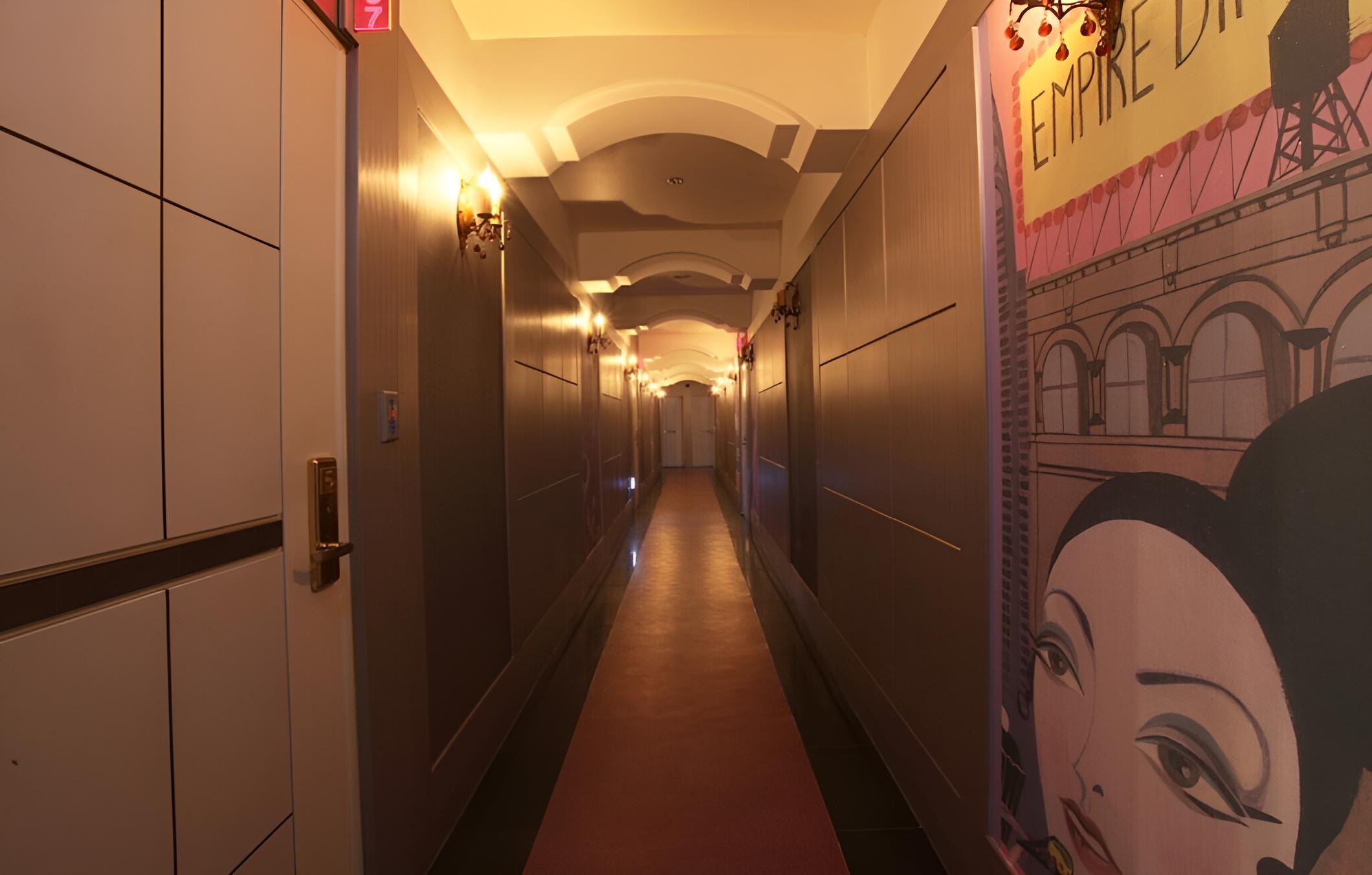Photo 18