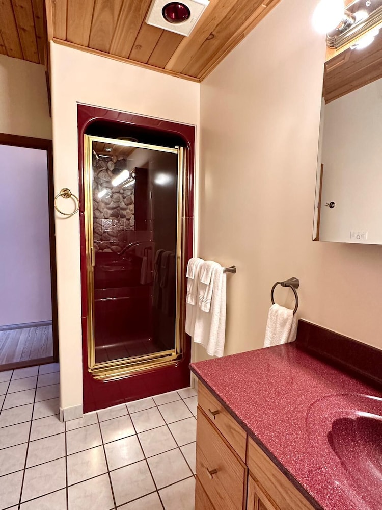 New Denver Lodge 21