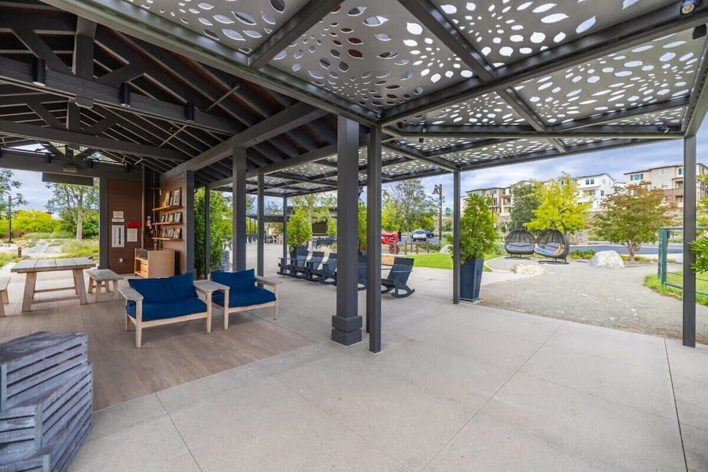 @marbella Lane -amazing 5BR Home in Rancho Mission
