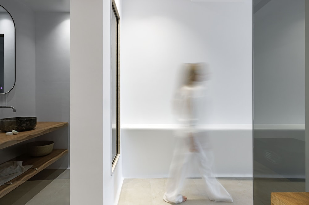 WhiteArt Suites