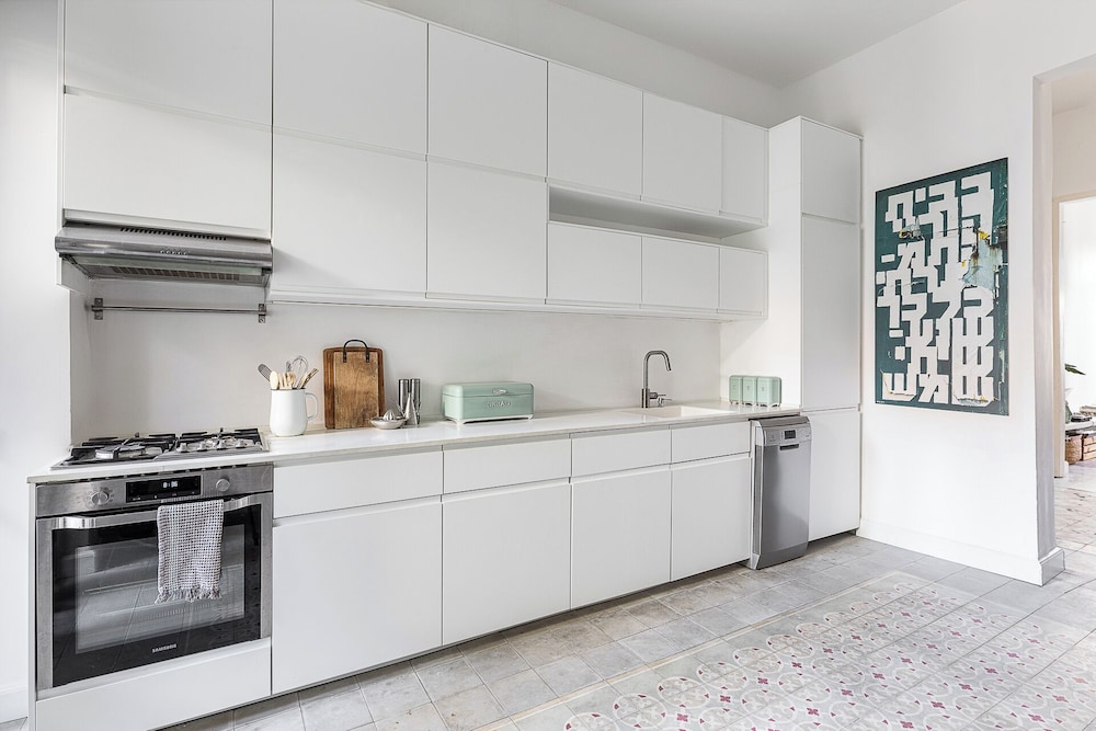 The Gem of Neve Tzedek by Sea N' Rent