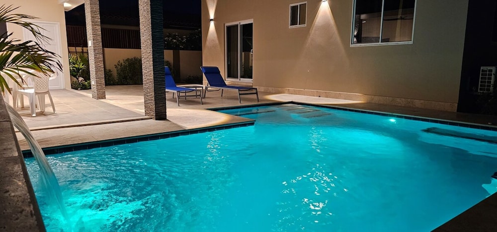 Luxury Noord 3 2 Villa - W Private Saltwater Pool