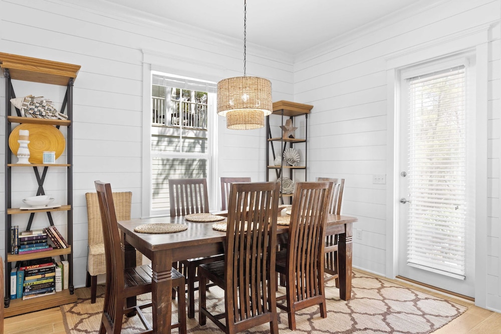 2 Homes in Inlet Beach by Avantstay Dock+lake Access, Saltwater Pool, Close to the Beach