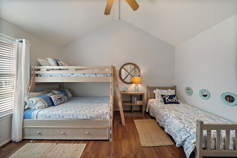 Island Breeze by Ryson Vacation Rentals