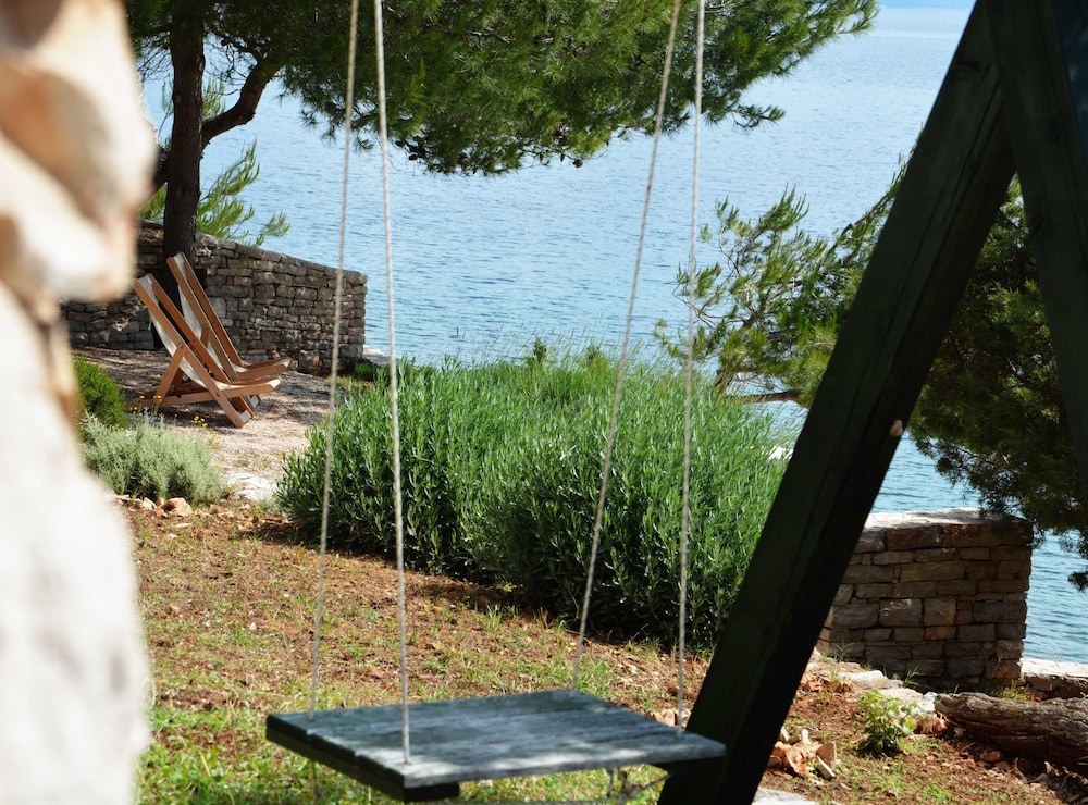 Blissful Bay Apartments Vrboska