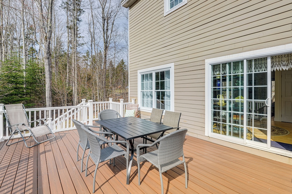 Adventure Meets Comfort: 6 Mi to Mount Snow! view 4