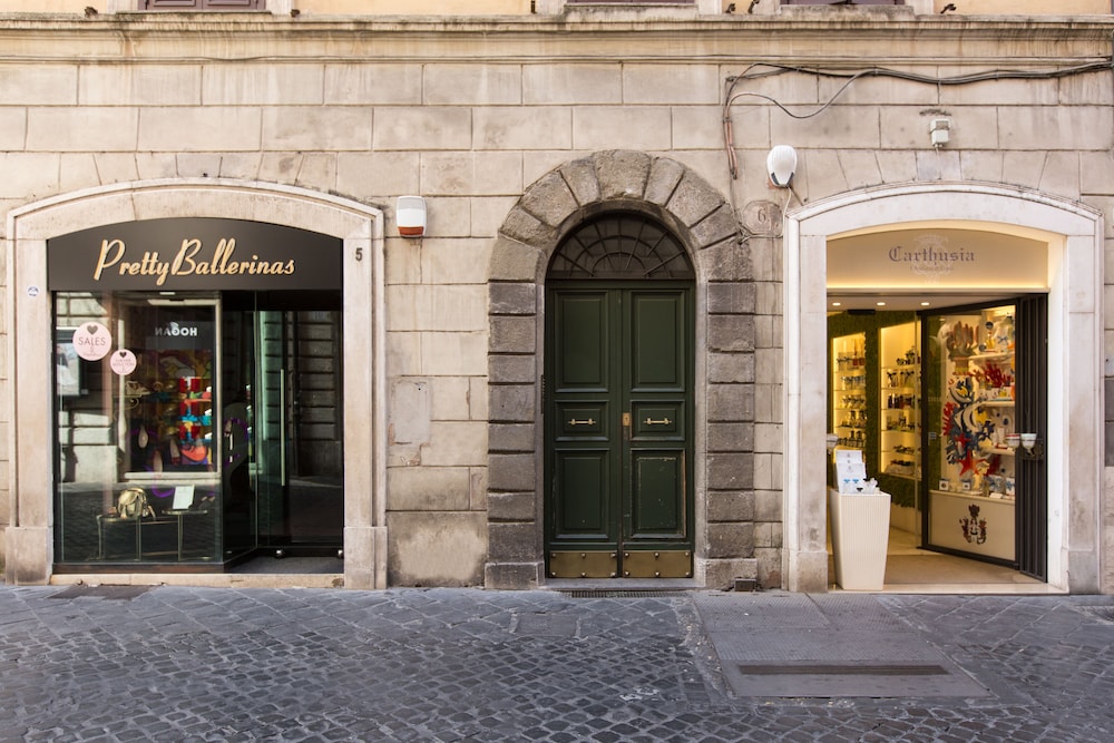 Rome Accommodation - Villa Medici