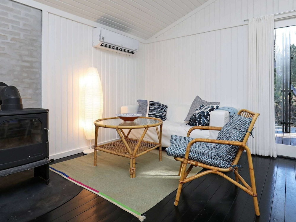 6 Person Holiday Home in Albaek