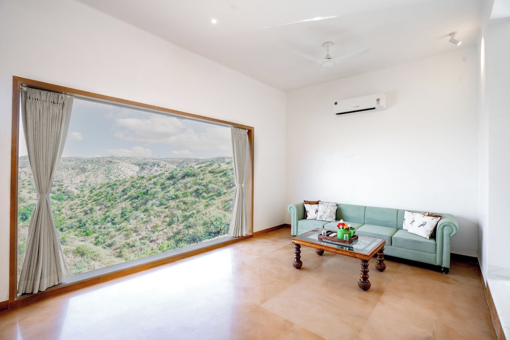 YAAN Estates