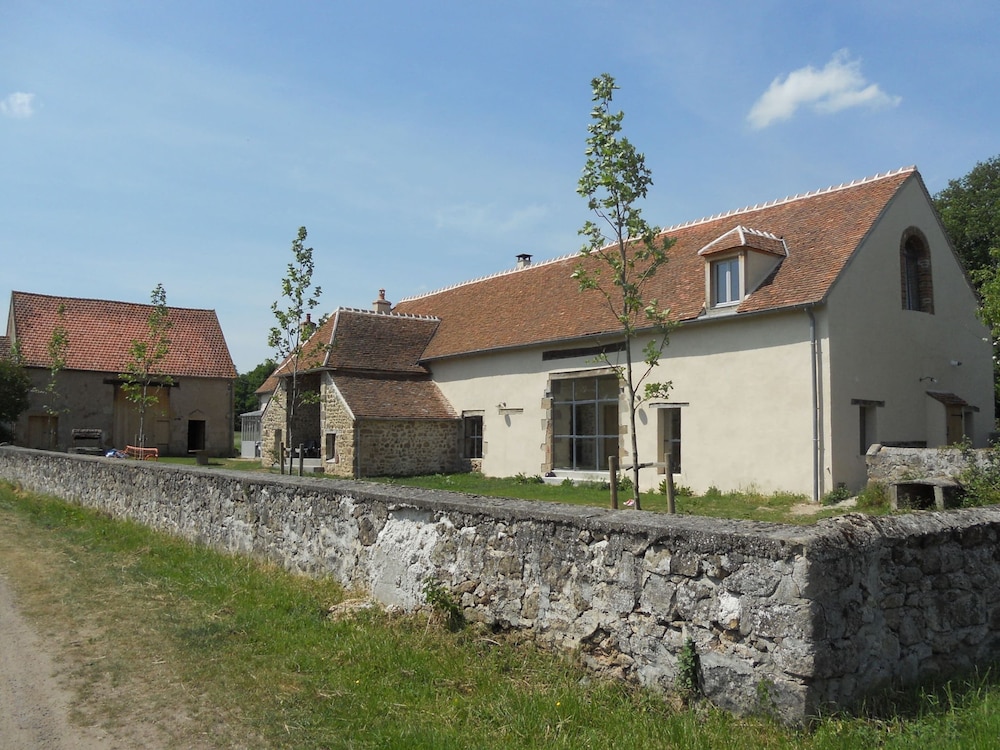 Luxurious Farmhouse in Braize view 4