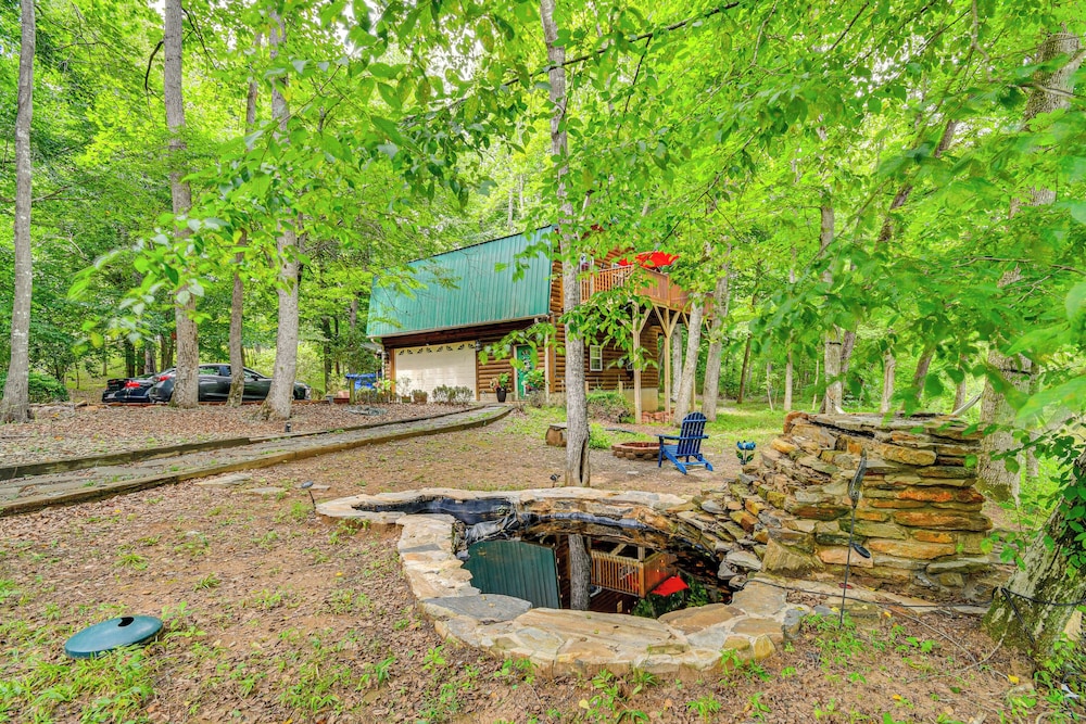 Riverfront Rutherfordton Retreat w/ Fire Pit!