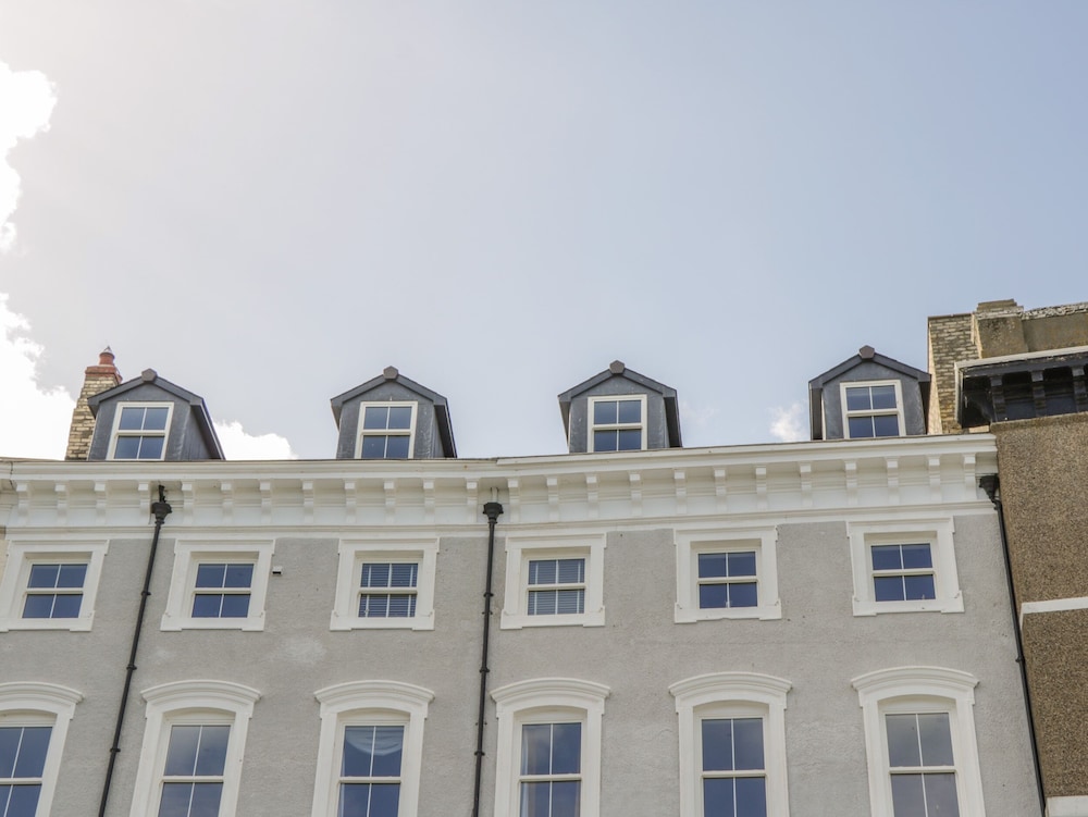 Foxton Penthouse