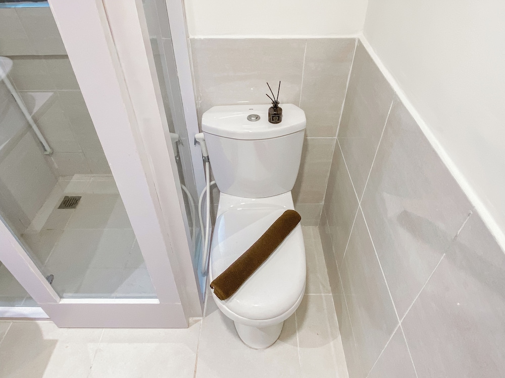 Homey And Good 2Br At Meikarta Apartment