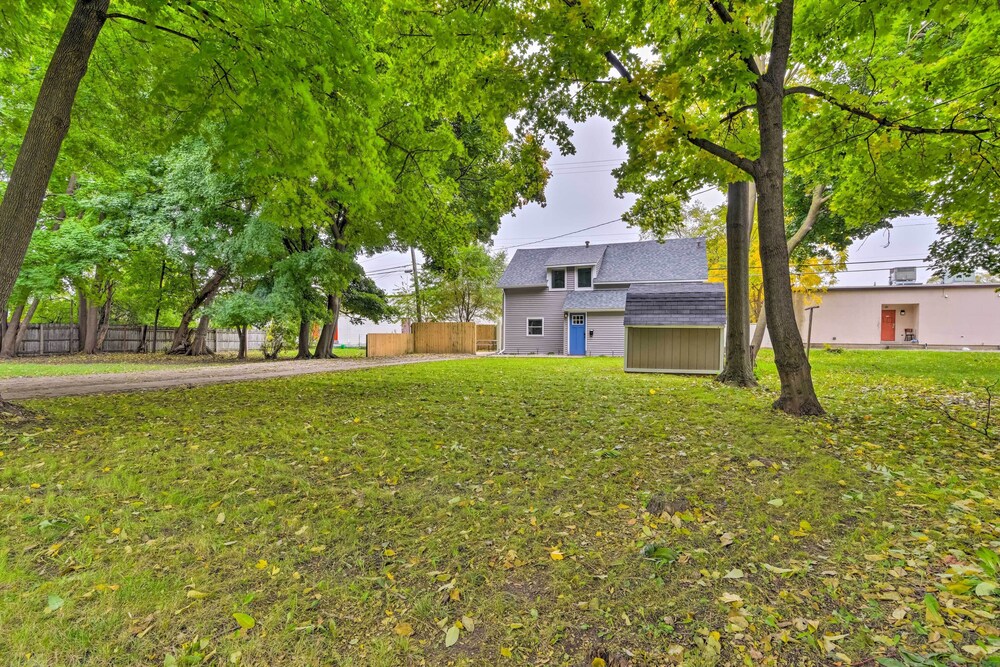 Mount Pleasant Vacations - Central Mount Pleasant Retreat w/ Patio  Grill! - Property Image 3