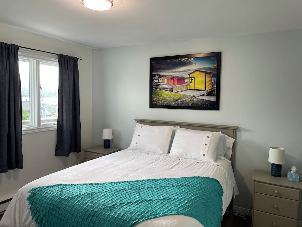 Buoy & Arrow Restaurant and Suites