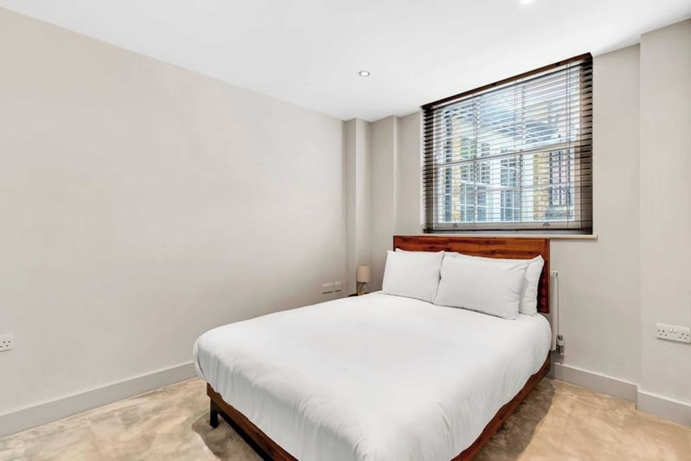 Cosy Urban Retreat view 5
