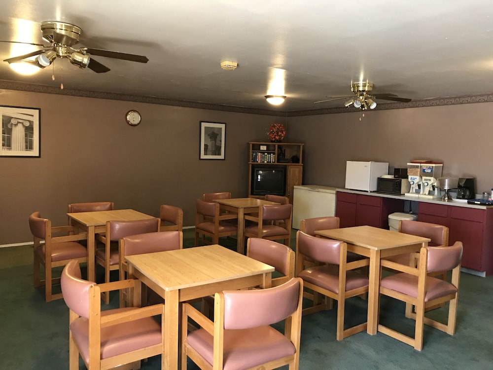 American Inn by OYO Colorado City I-20