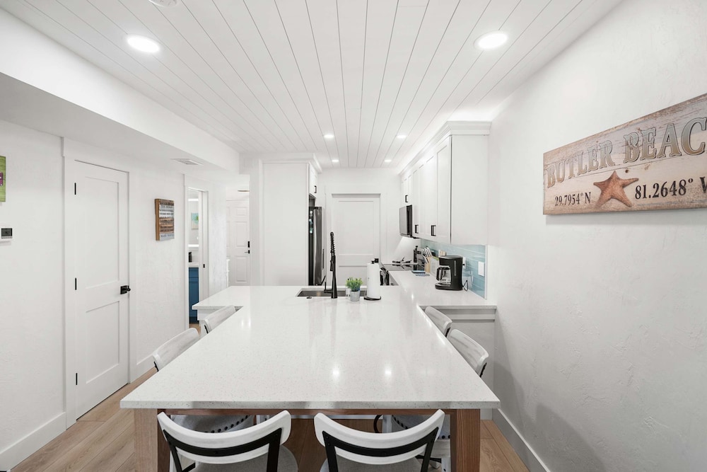 Direct Ocean View Steps to Beach Modern Updates