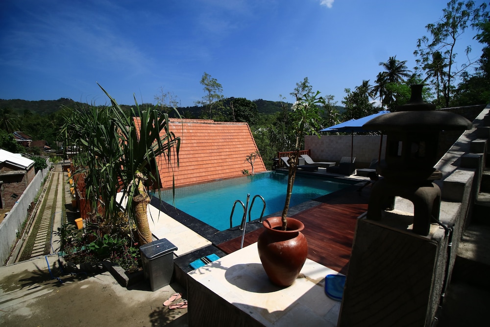 Yoki's Bungalows