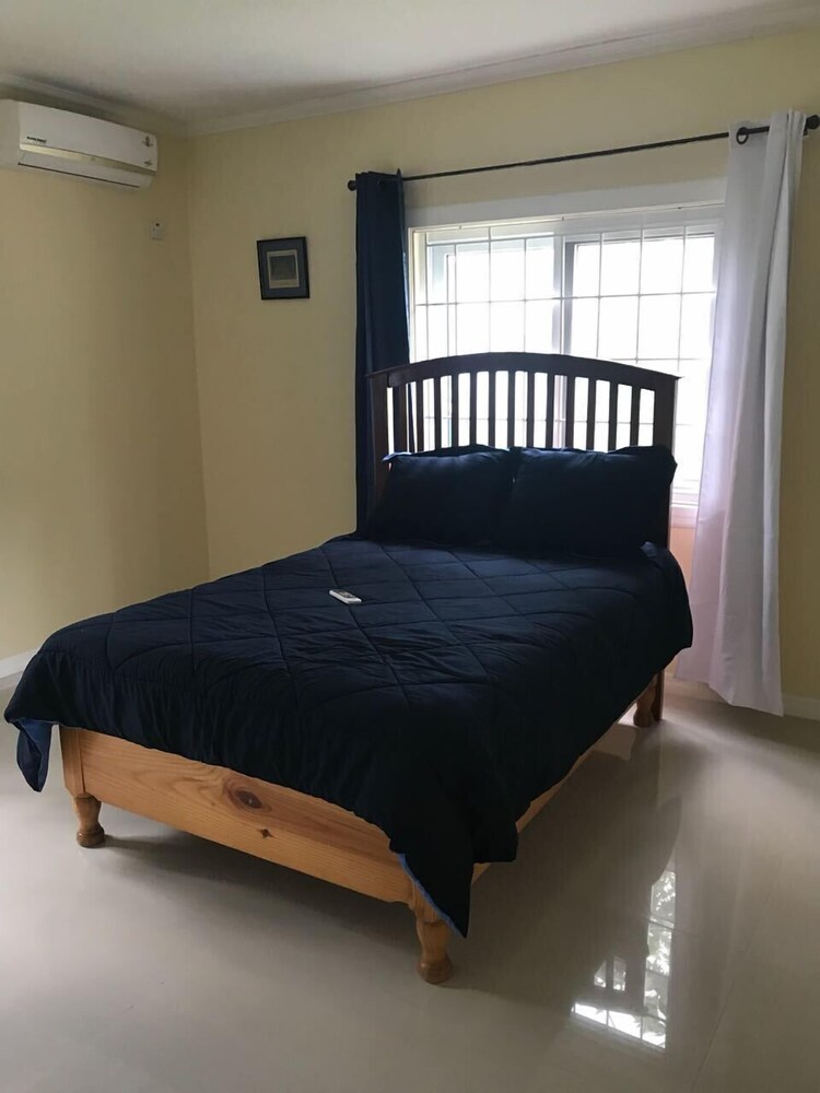 New Kingston Guest Apartment at Sandhurst view 3