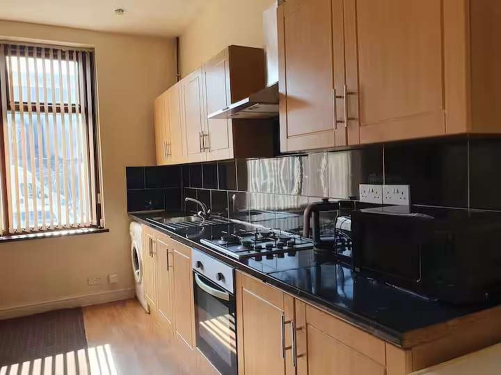 Bradford 2-bedroom Home - Sleeps 4 - Free Parking
