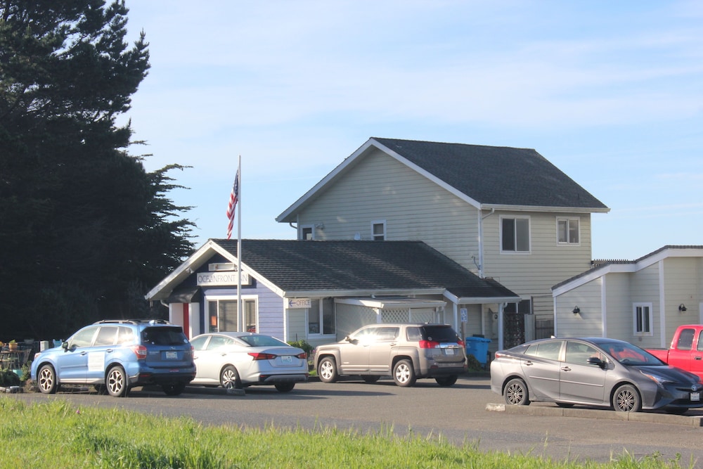 Oceanfront Inn at Shelter Cove