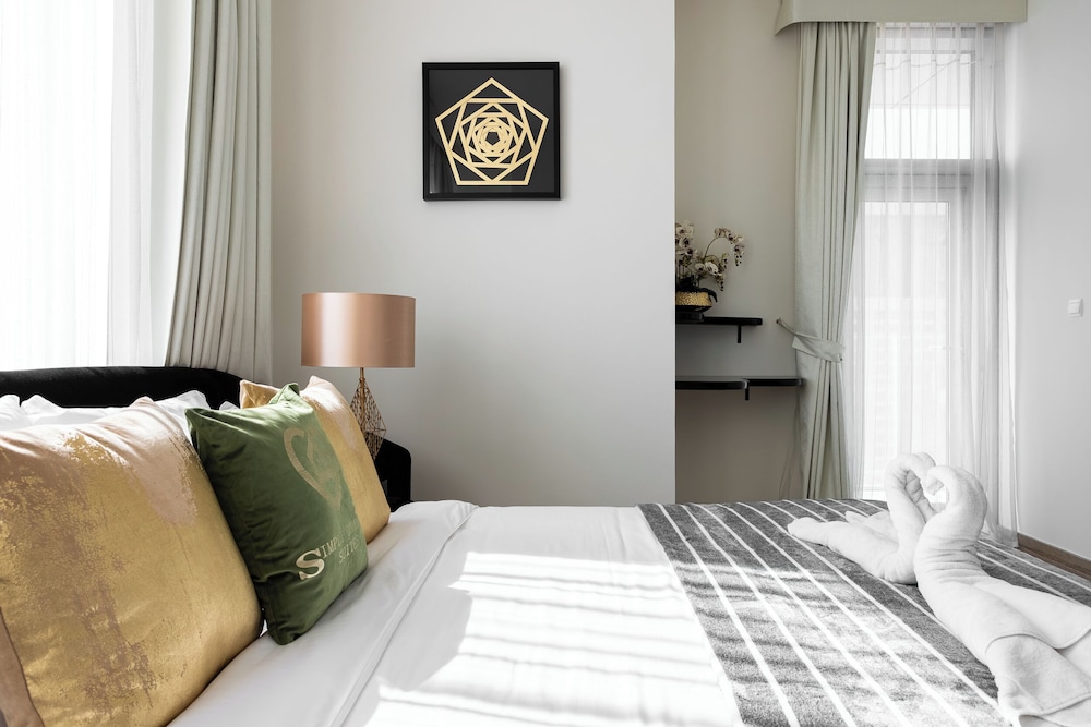 SIMPLY COMFORT Luxury 2Br Apt with Stunning Views Amna Tower