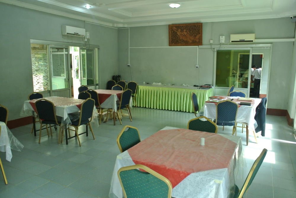 Yaewaddy Motel