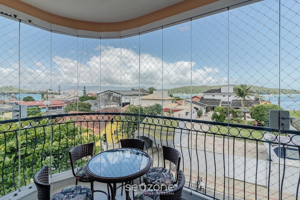 Apt w/ BBQ & View, 130m From Beach Rsd0202
