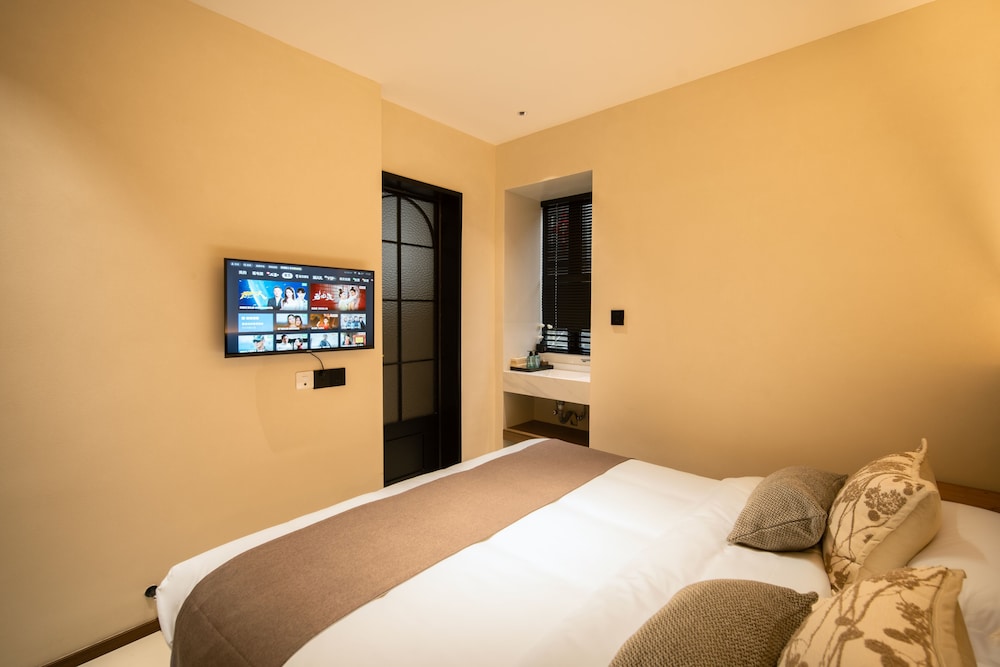 Jingdezhen Streamside B&B (Taoxichuan Cultural & Creative Zone Branch)