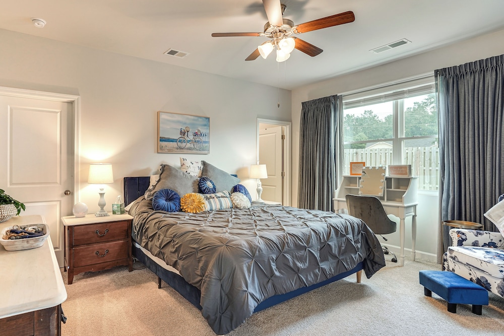 7 Mi to Dtwn Augusta! Modern Family Home