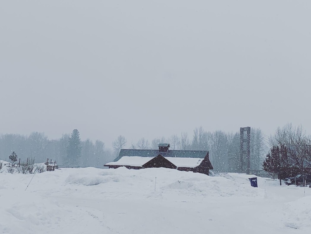 Methow River Lodge & Cabins
