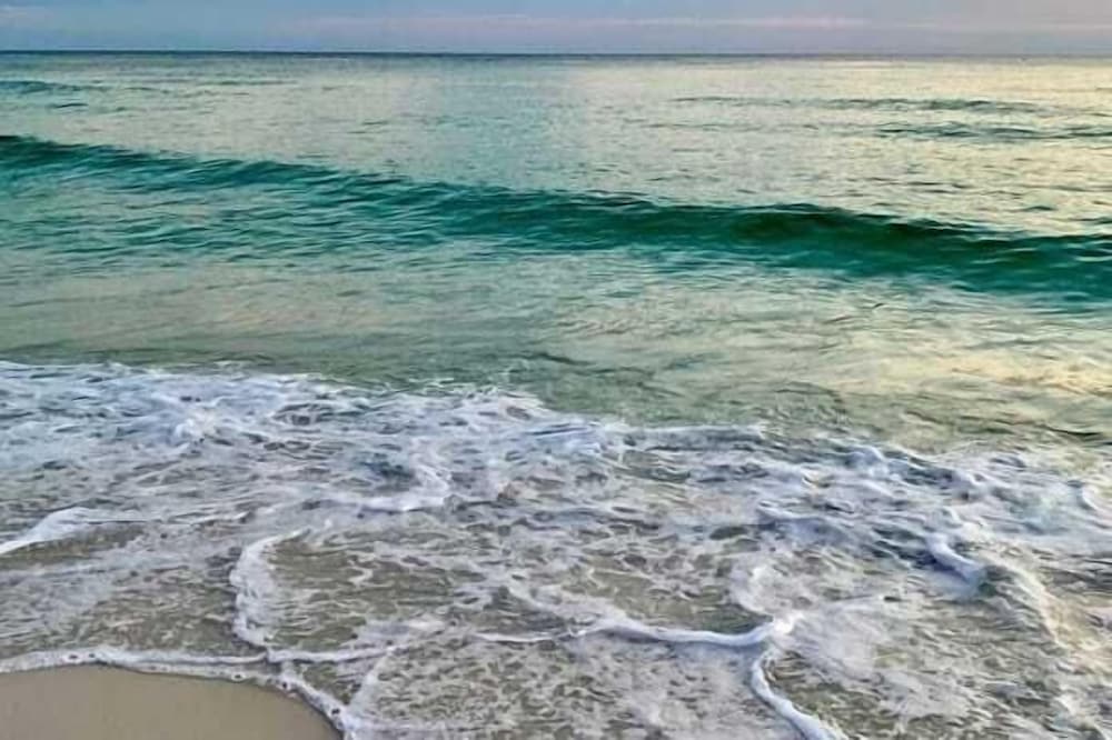 Sunset Pointe 30A by Avantstay Gulf Views, Carriage, Pool
