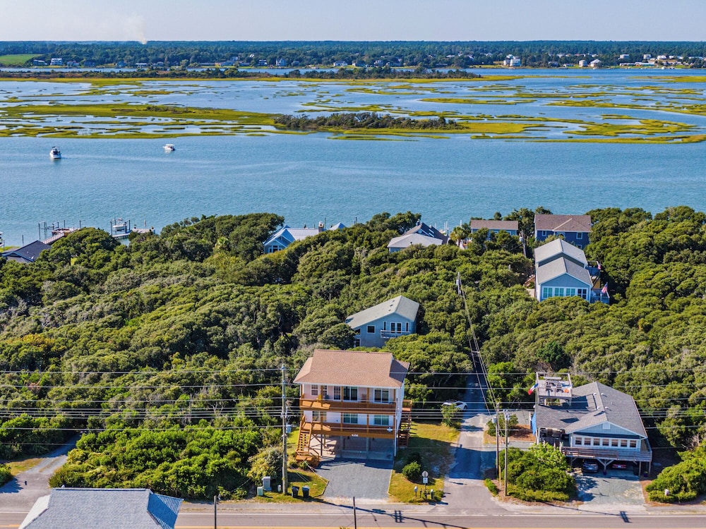 Callalily by Topsail Realty
