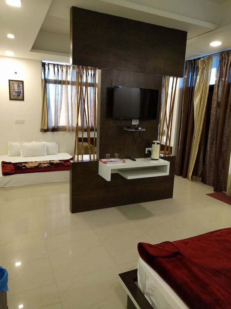 Hotel Surya Mahal
