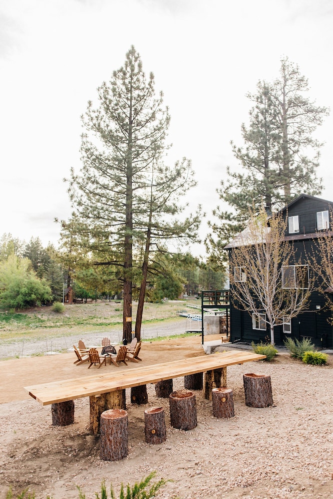 Noon Lodge at Mallard Bay